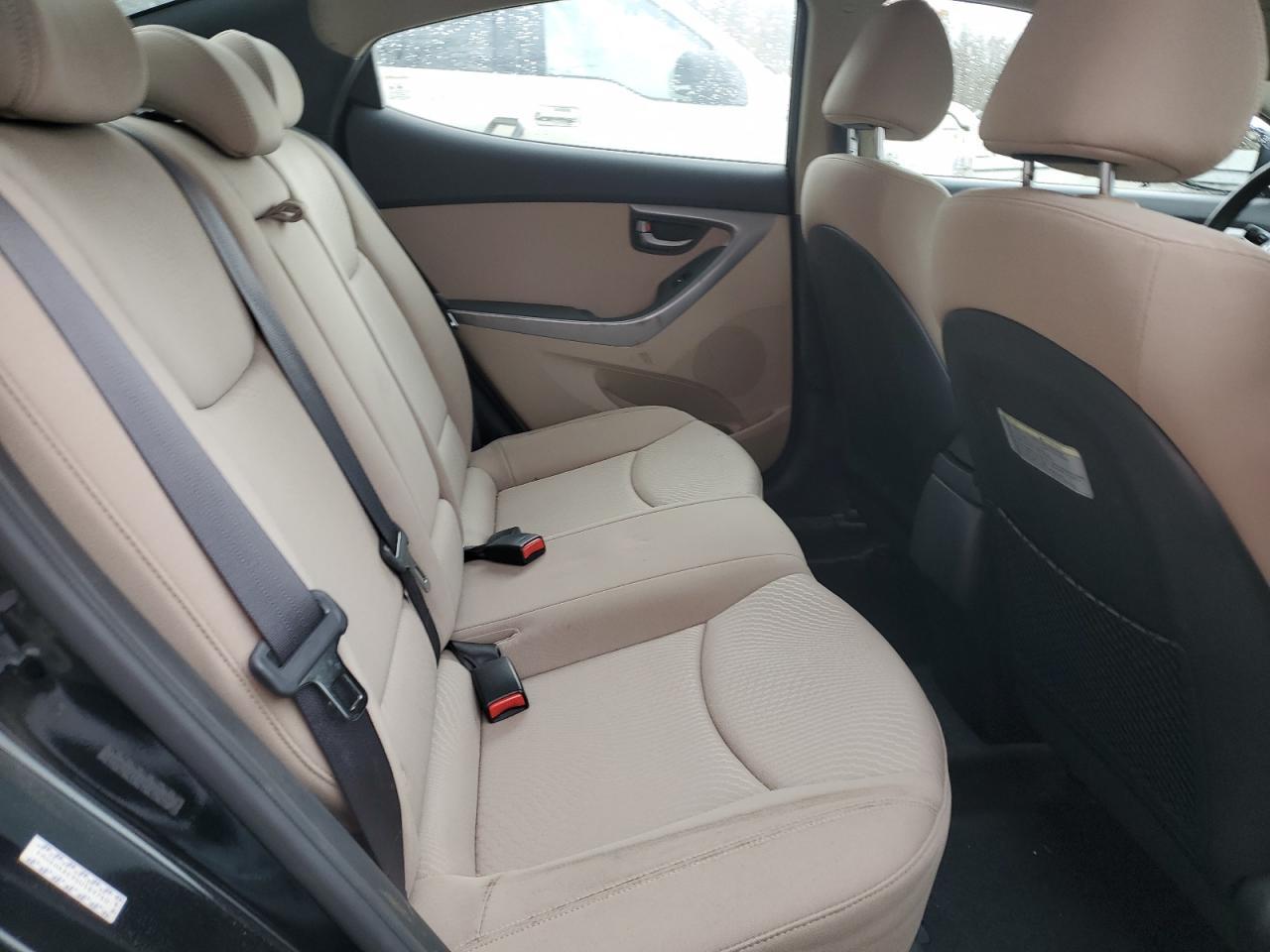 2016 HYUNDAI ELANTRA