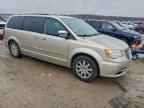 2012 CHRYSLER Town & Country
