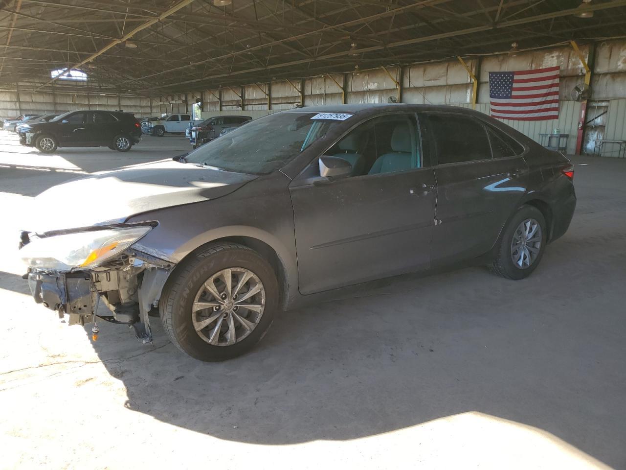 2016 TOYOTA CAMRY