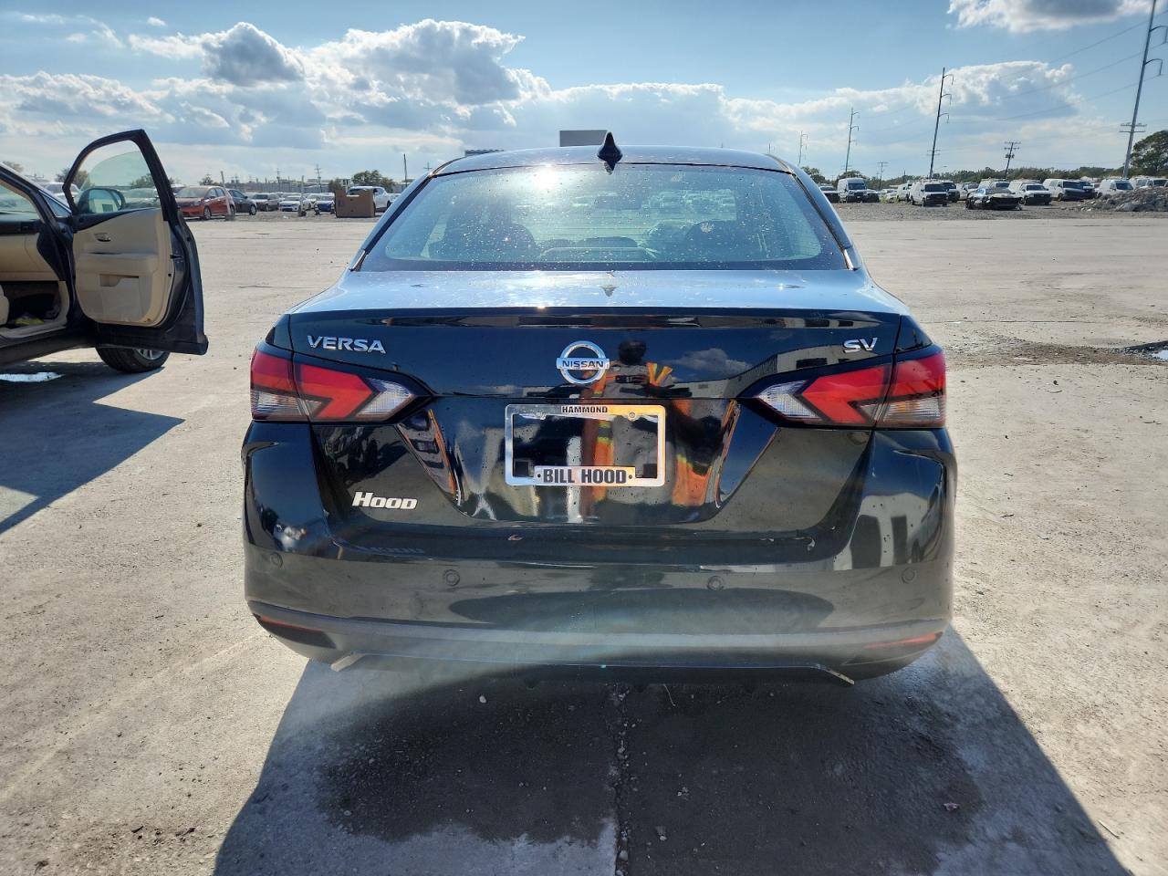 2021 NISSAN VERSA