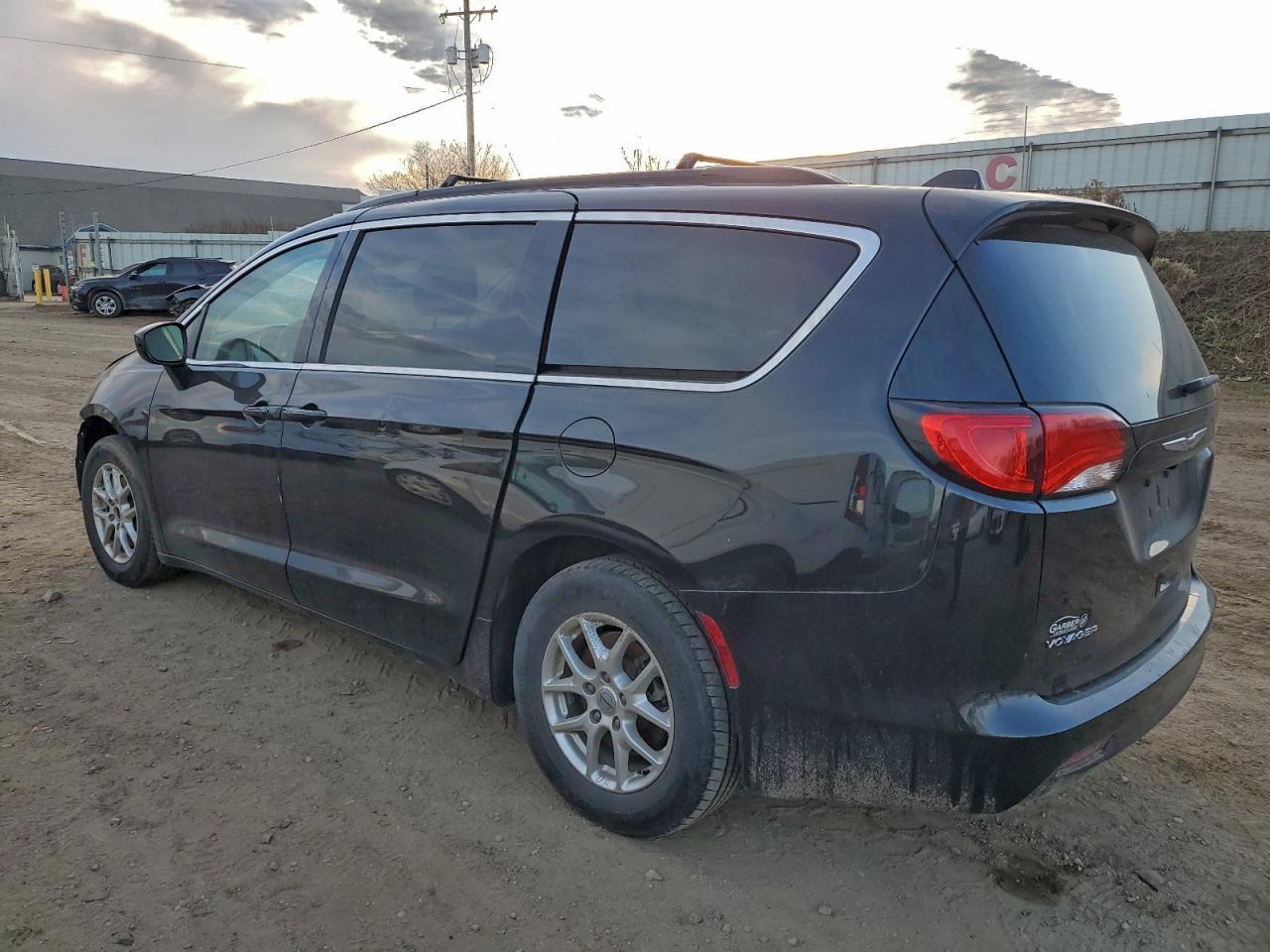 2021 CHRYSLER Voyager