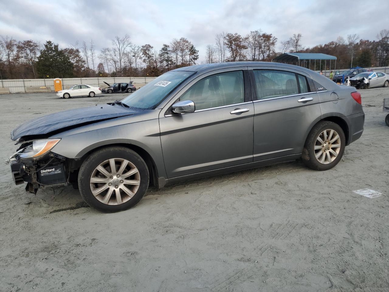 2013 CHRYSLER 200