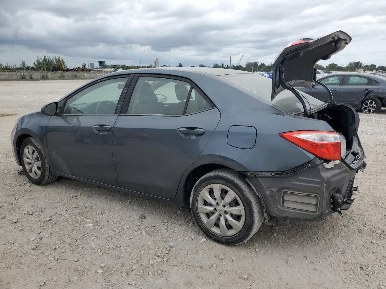 2015 TOYOTA COROLLA