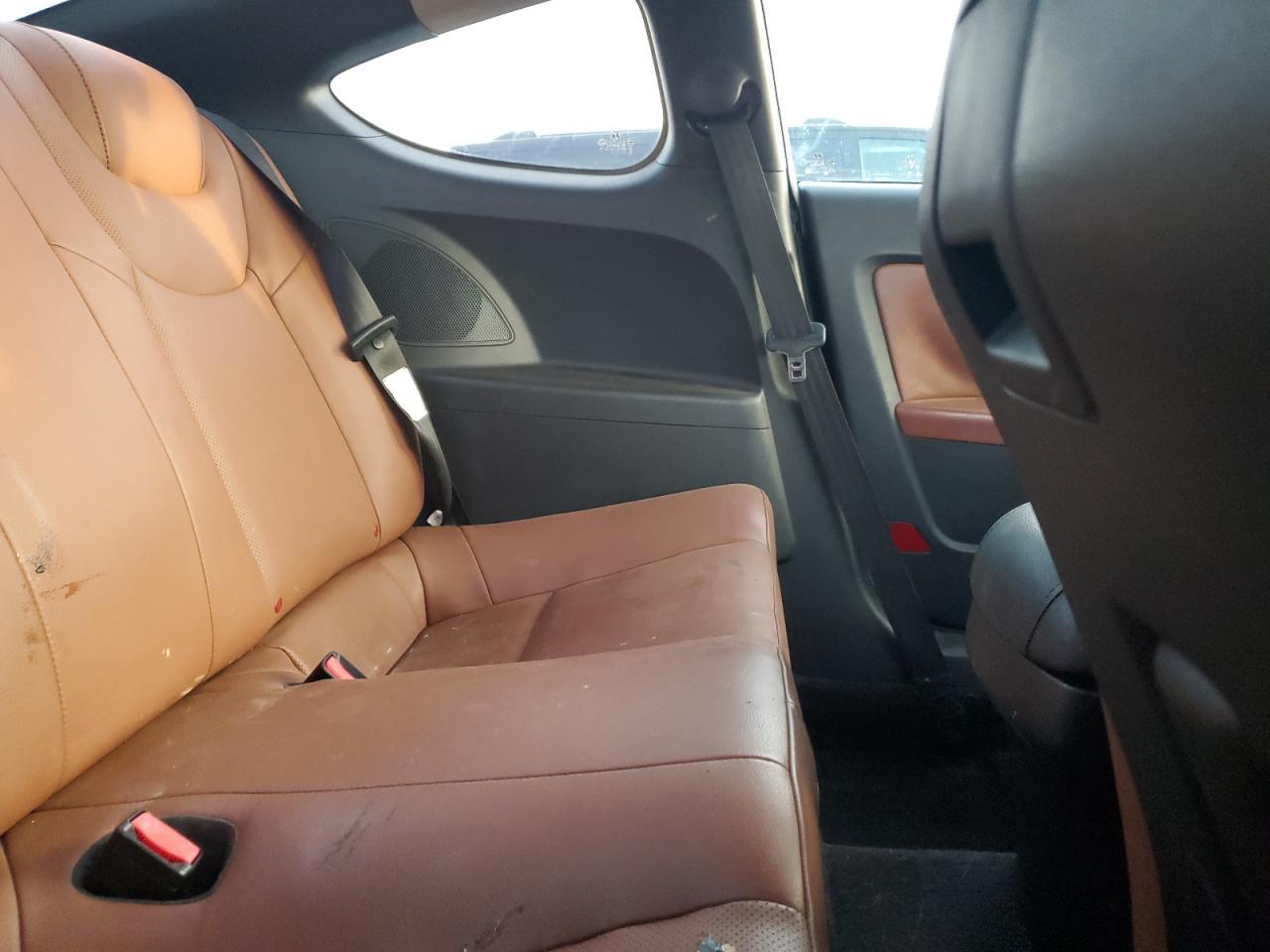 2010 HYUNDAI GENESIS