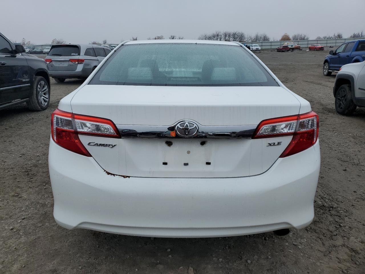 2012 TOYOTA CAMRY