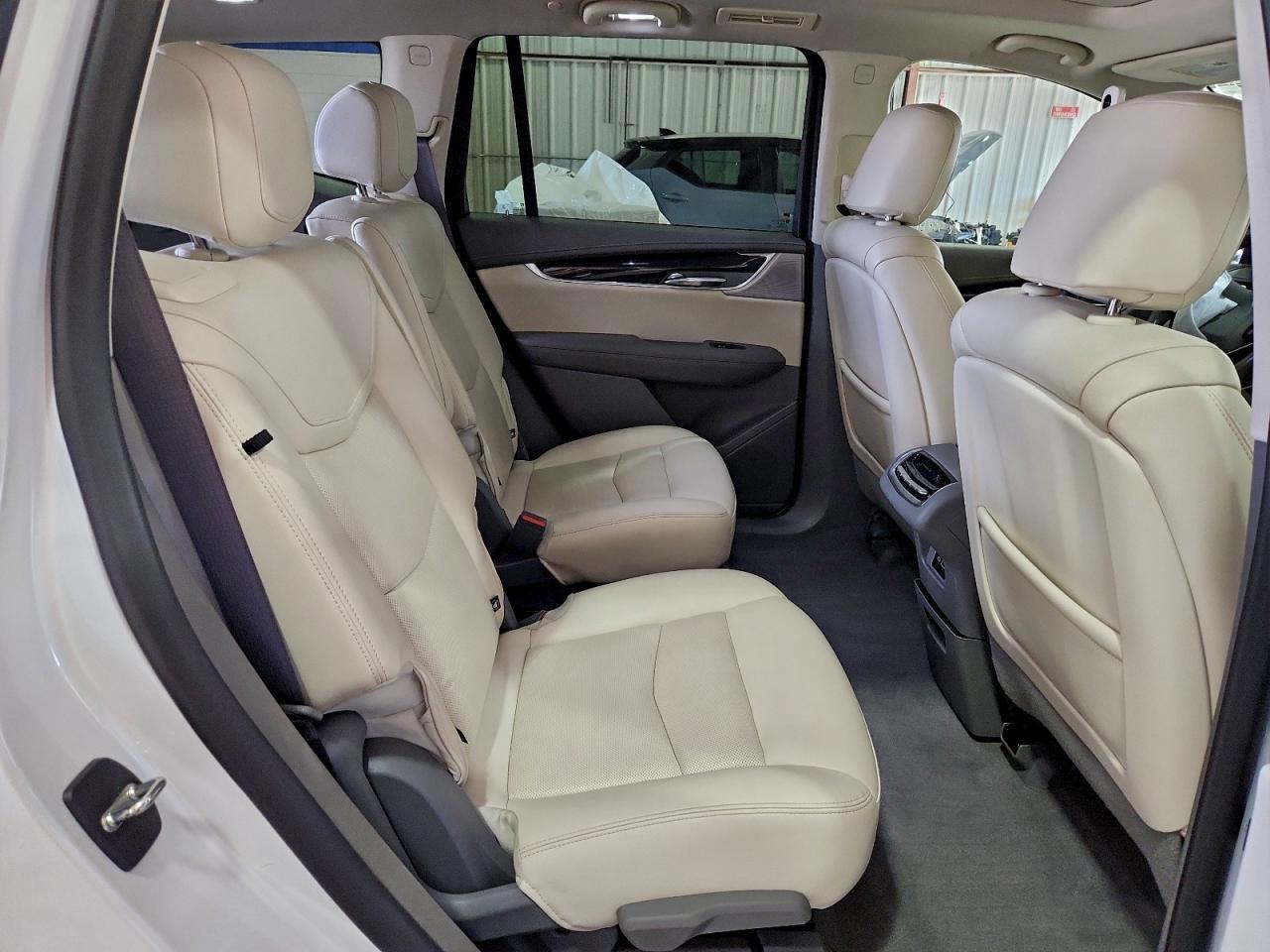 2022 CADILLAC XT6
