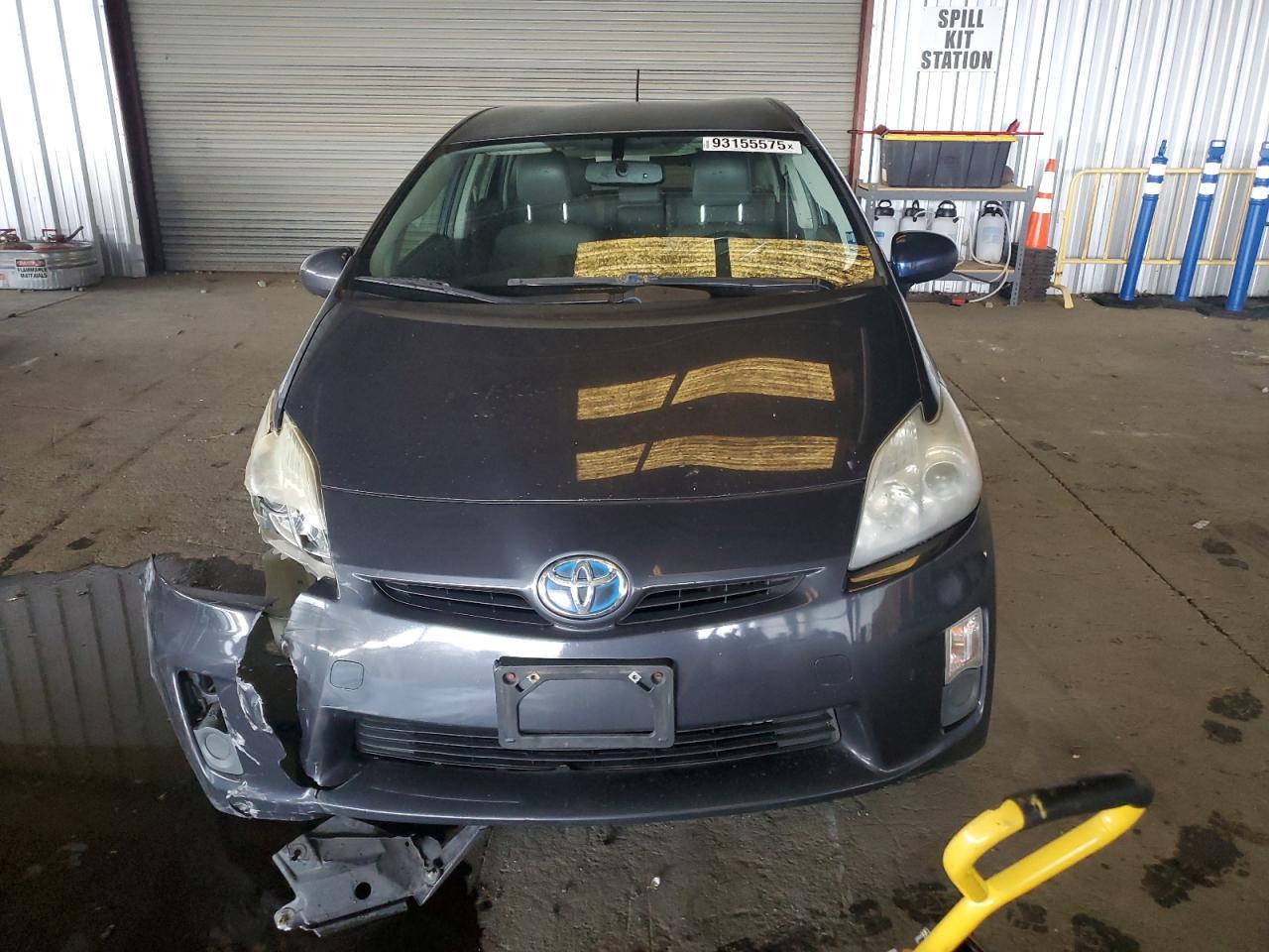 2011 TOYOTA PRIUS