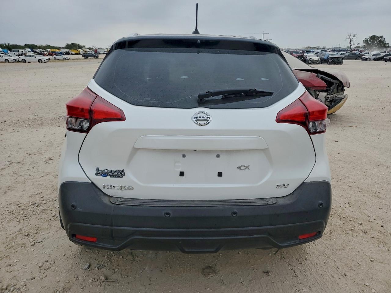 2020 NISSAN KICKS