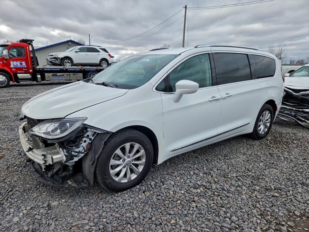 2019 CHRYSLER Pacifica