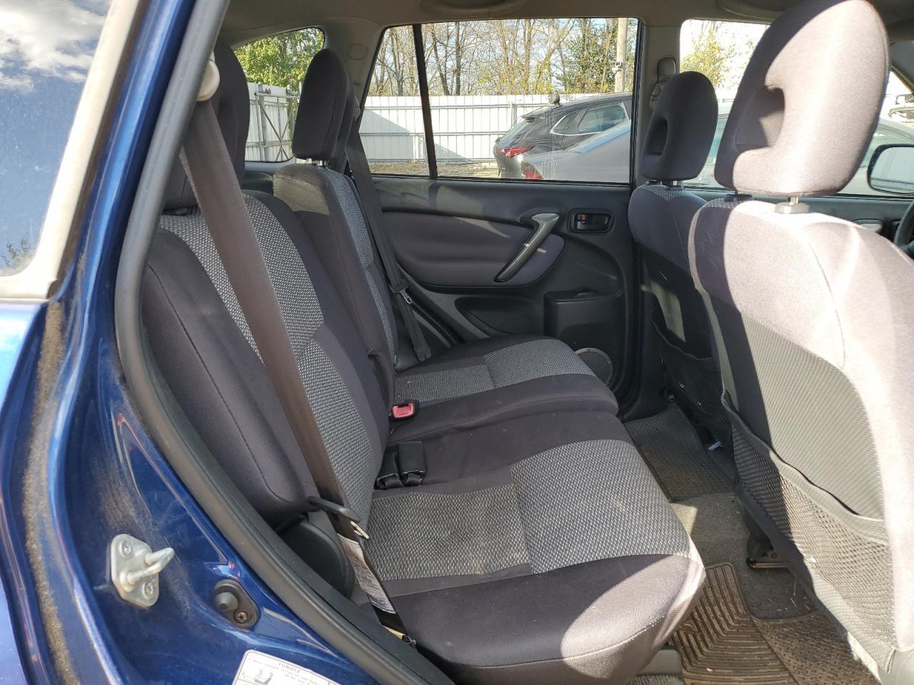 2004 TOYOTA RAV4
