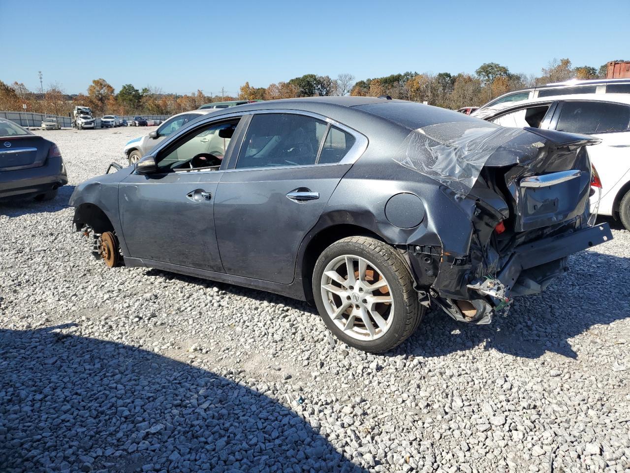 2011 NISSAN Maxima