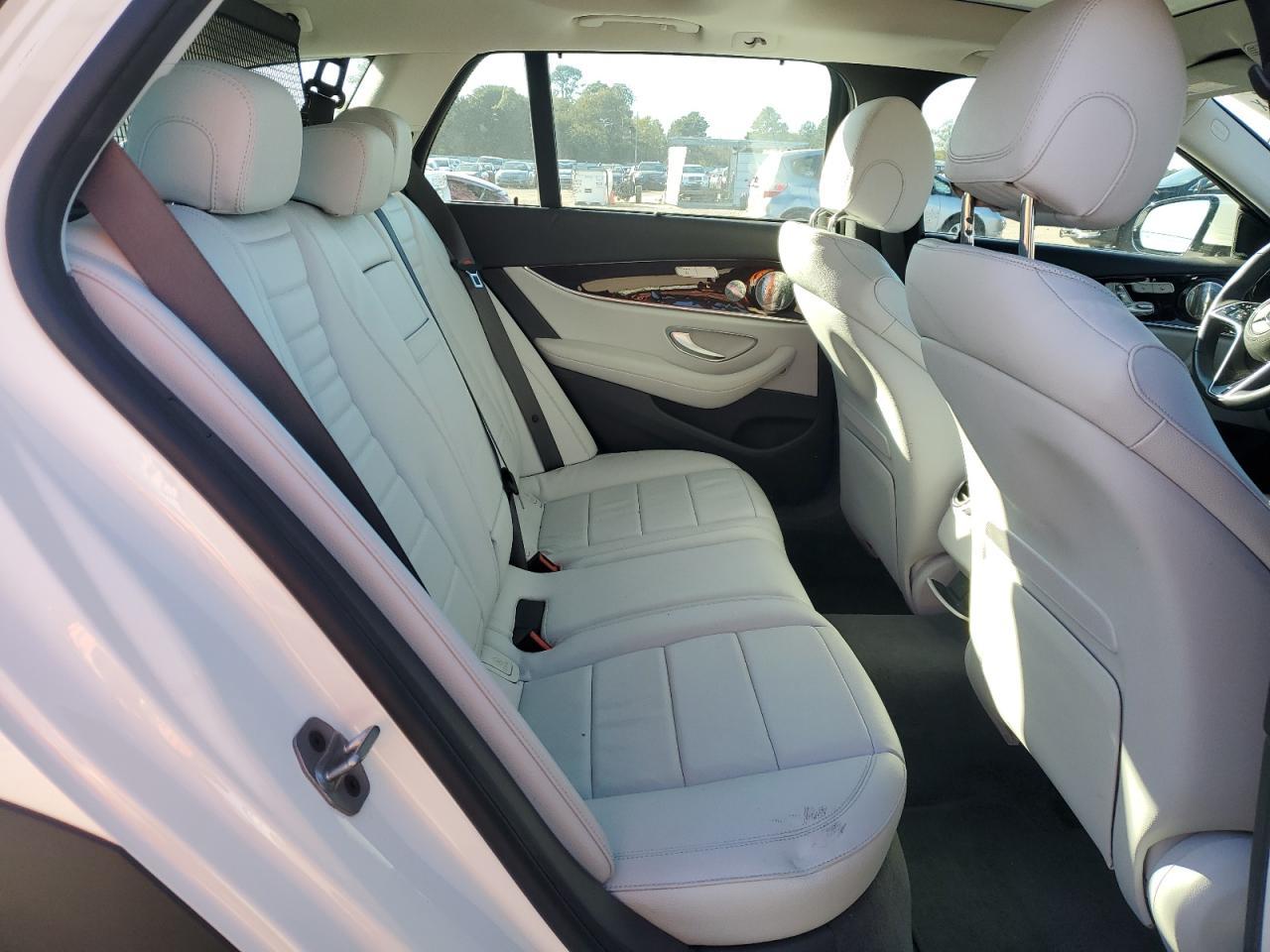 2022 MERCEDES-BENZ E-Class