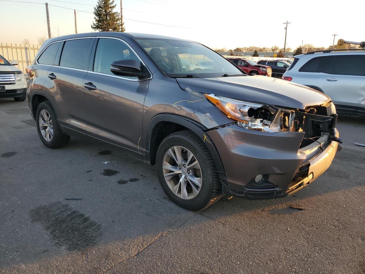 2015 TOYOTA HIGHLANDER