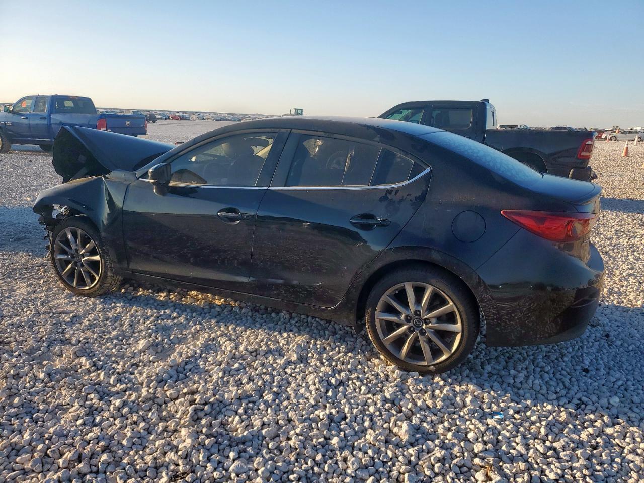 2018 MAZDA 3