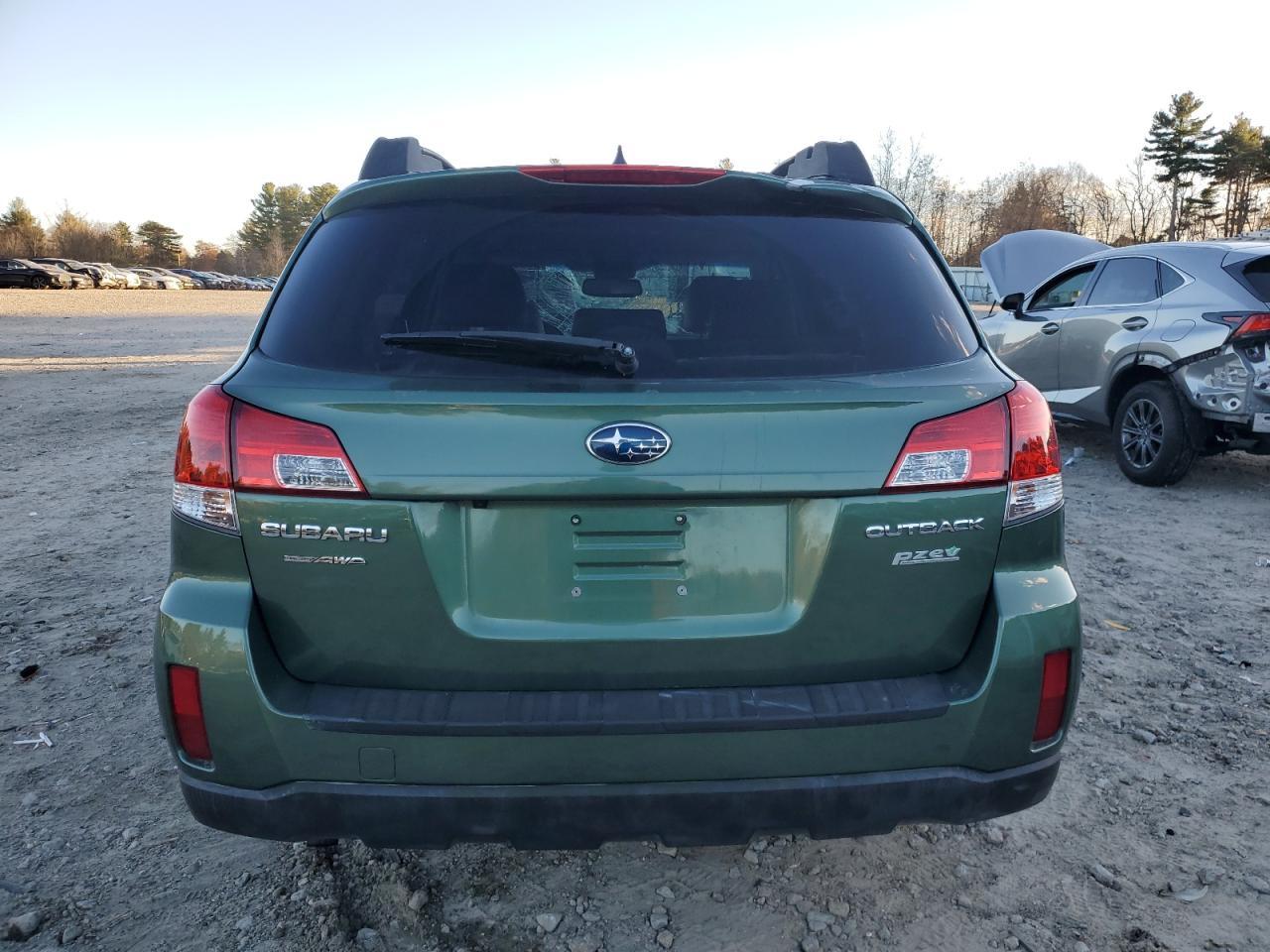 2013 SUBARU Outback