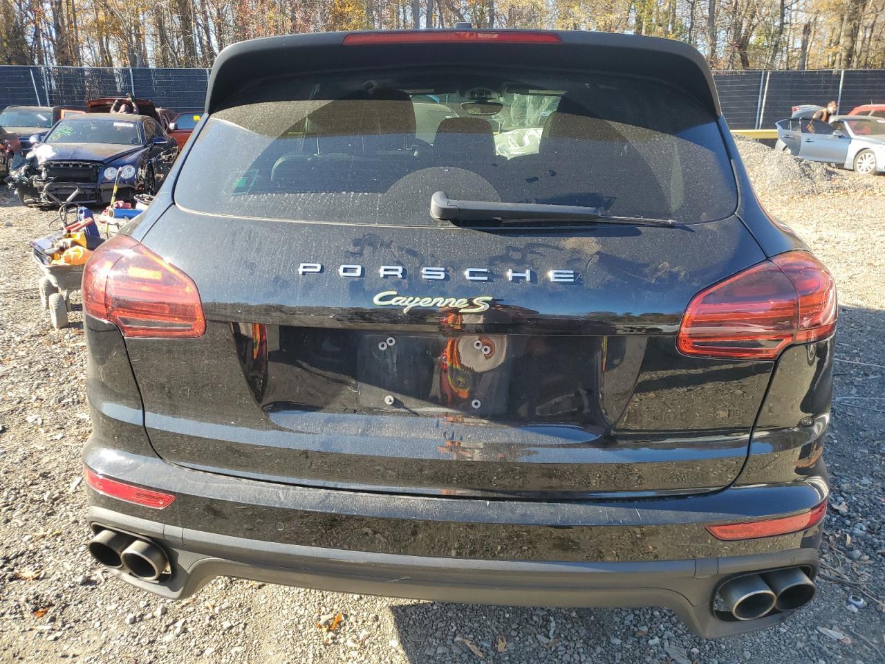 2017 PORSCHE CAYENNE