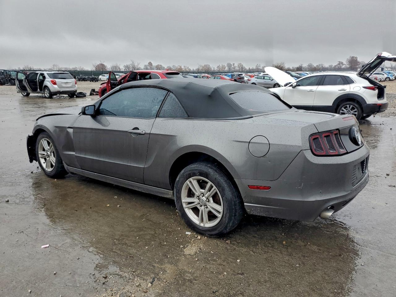 2013 FORD MUSTANG
