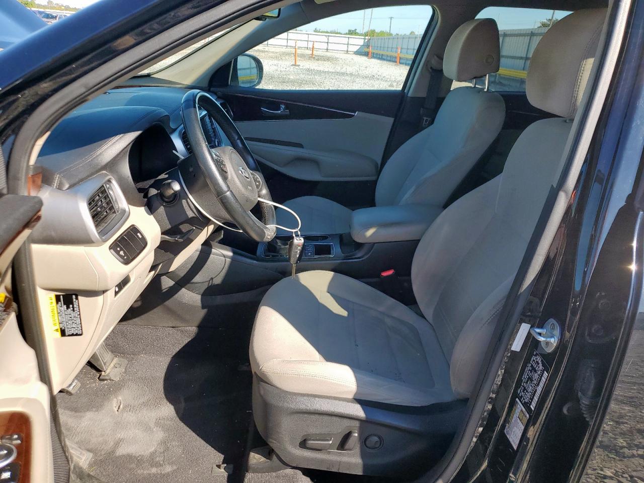 2017 KIA SORENTO