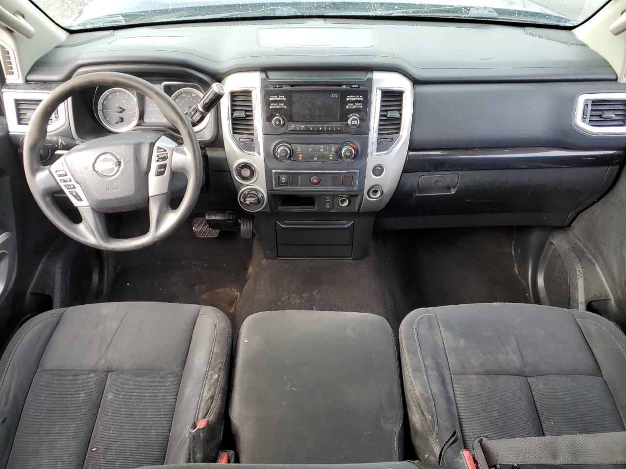 2017 NISSAN Titan