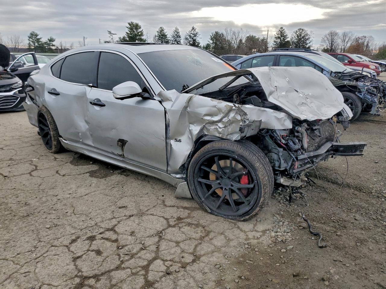 2016 INFINITI Q70