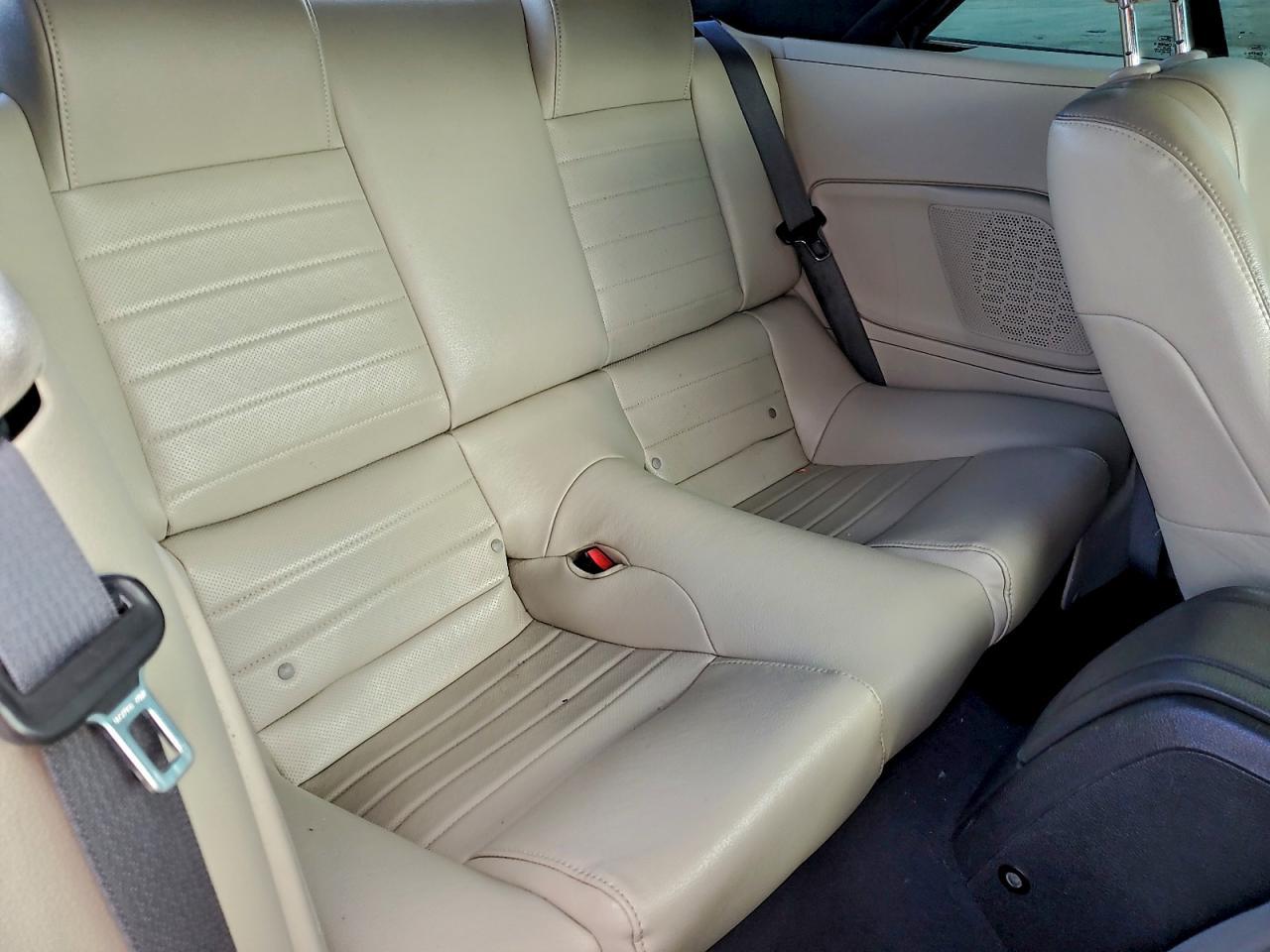 2010 FORD MUSTANG