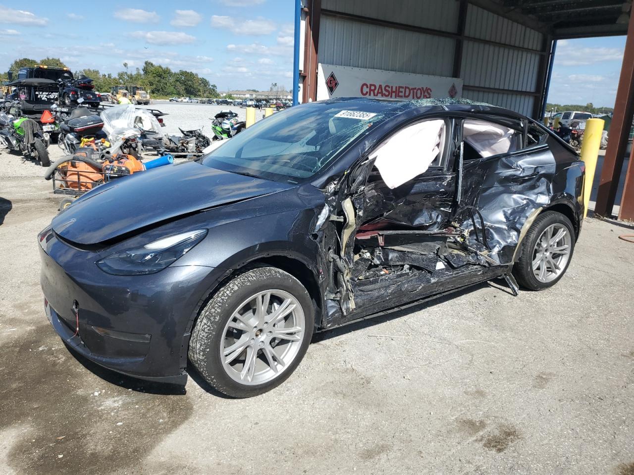 2024 TESLA MODEL Y