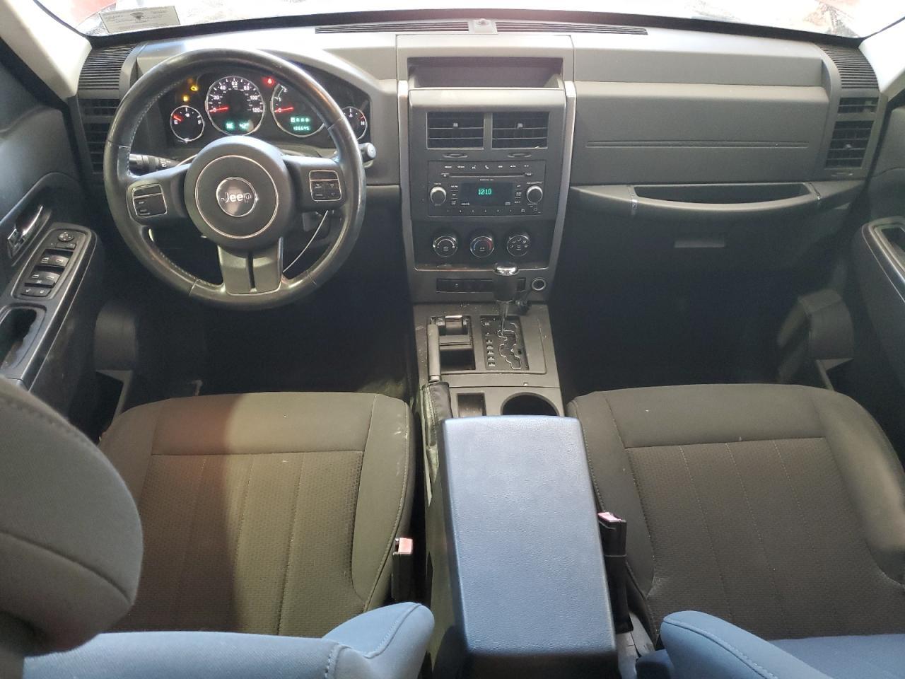 2011 JEEP Liberty