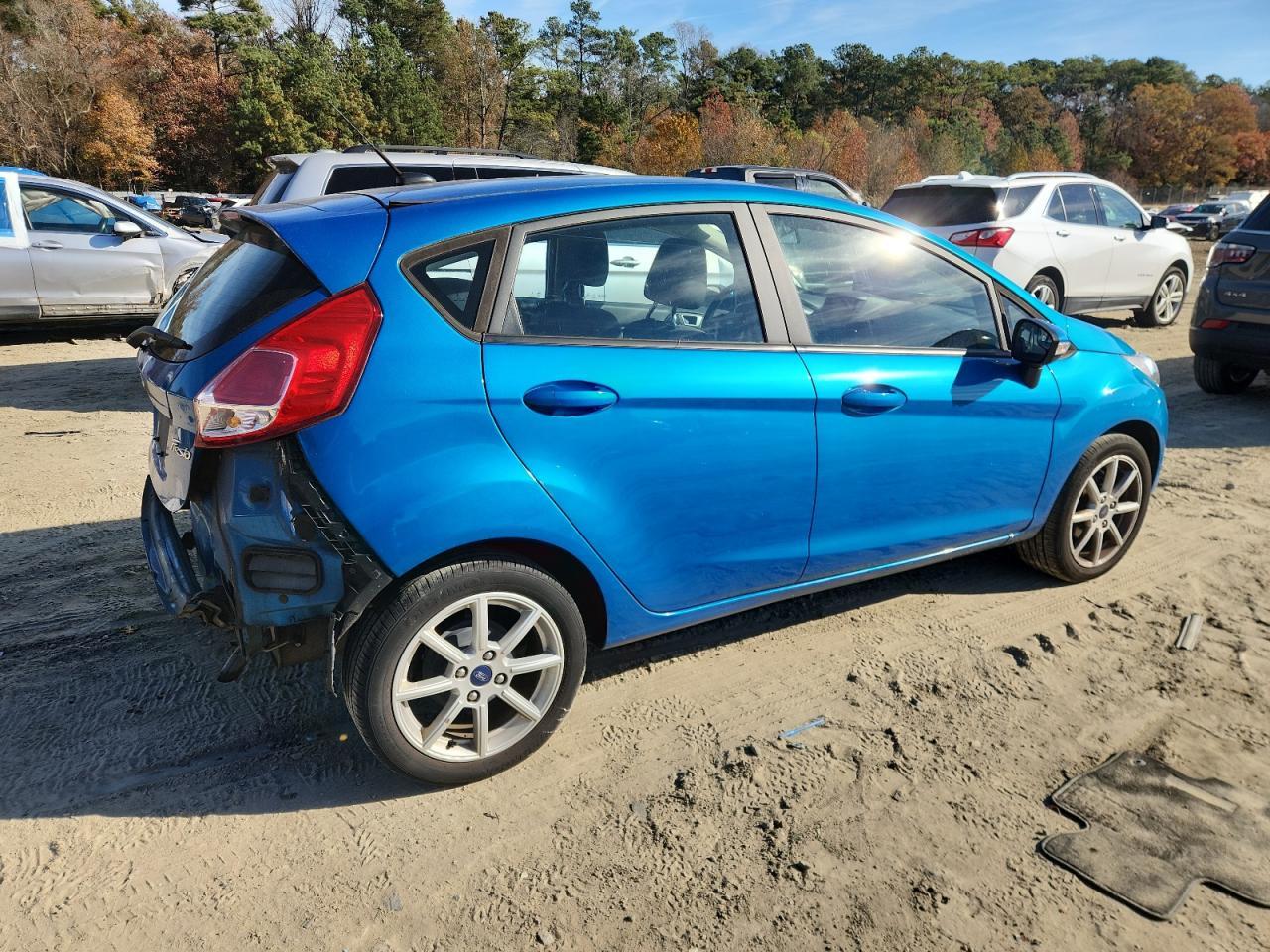 2016 FORD Fiesta