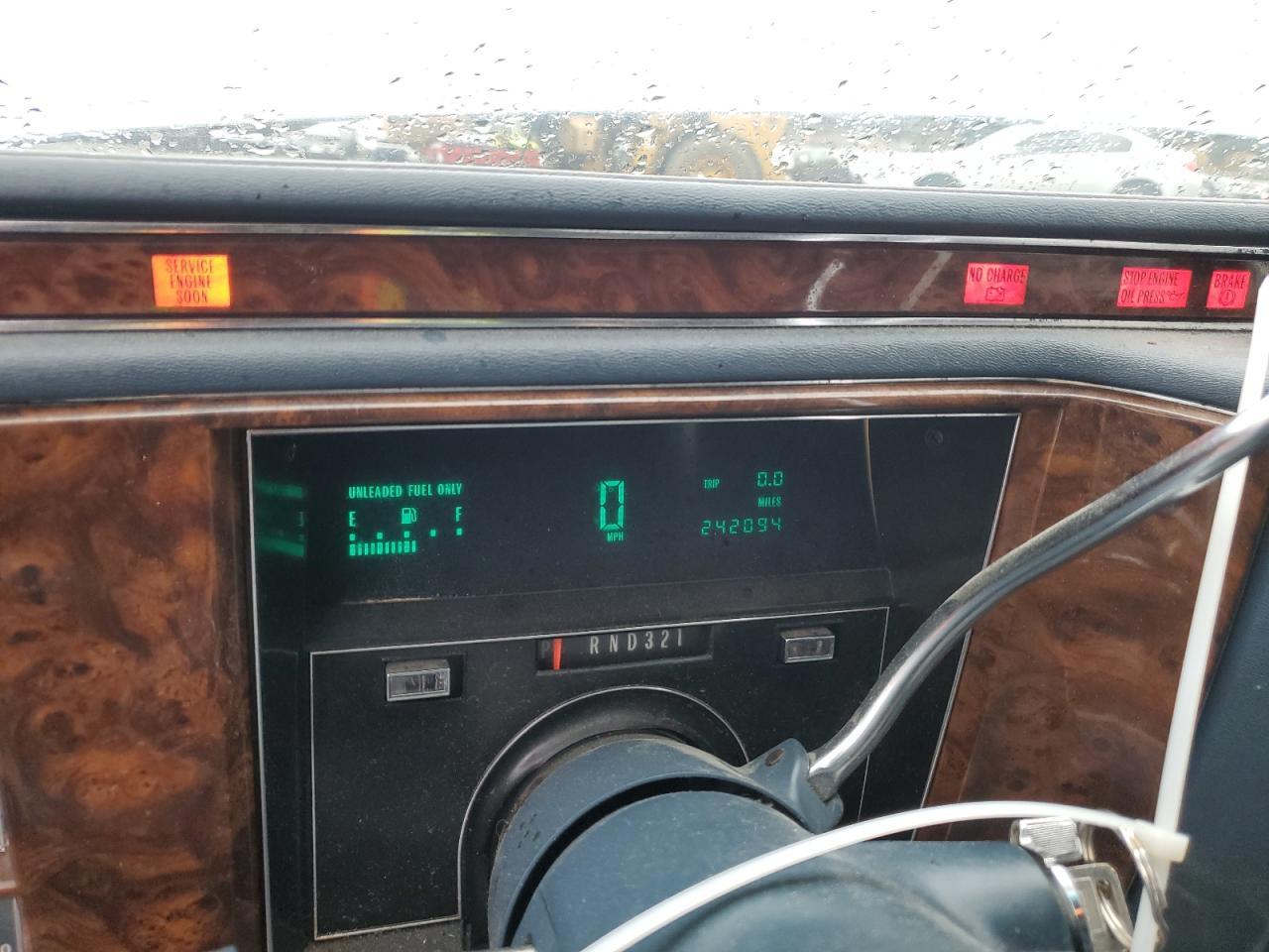 1991 CADILLAC Brougham