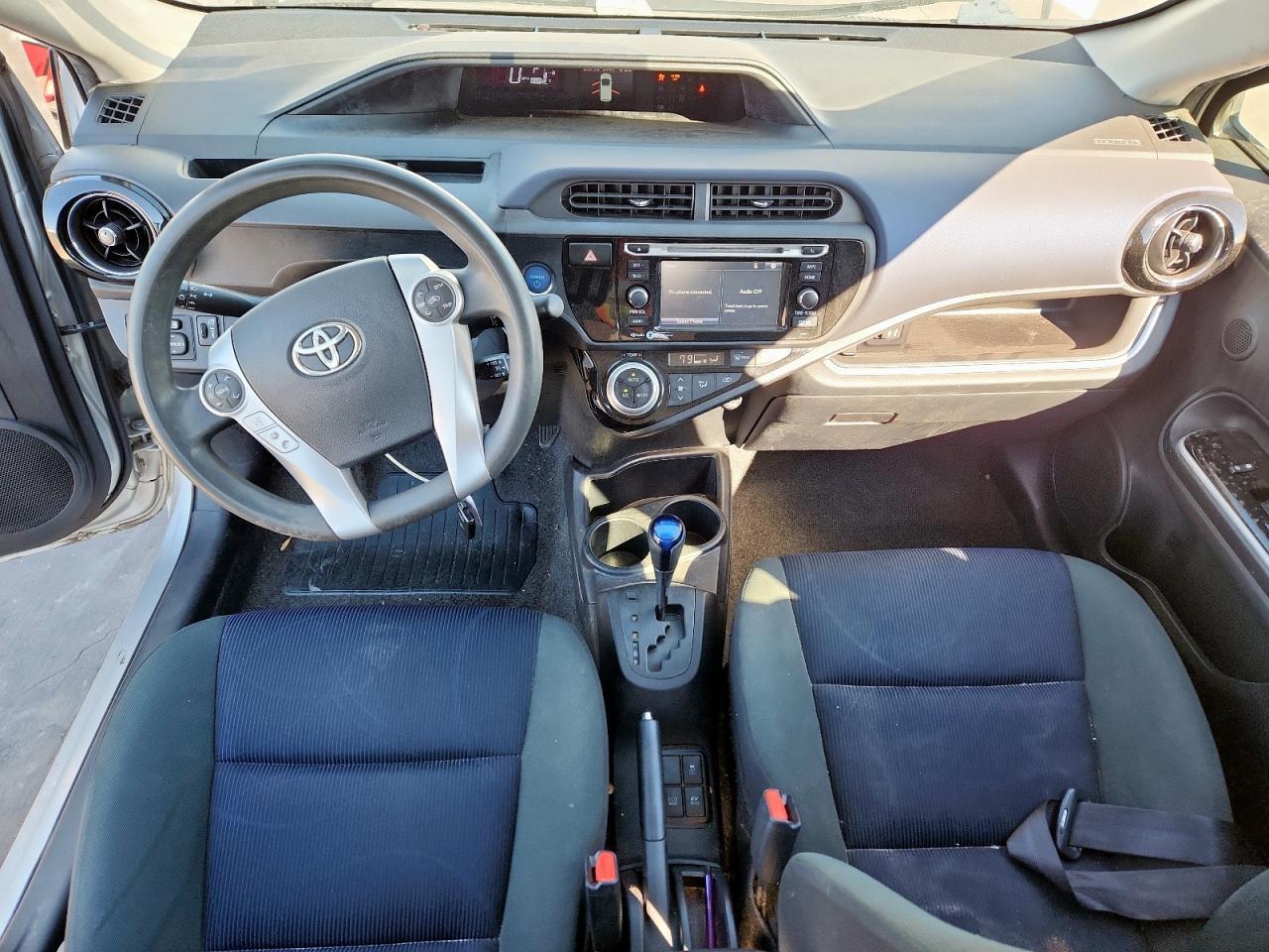 2015 TOYOTA Prius c