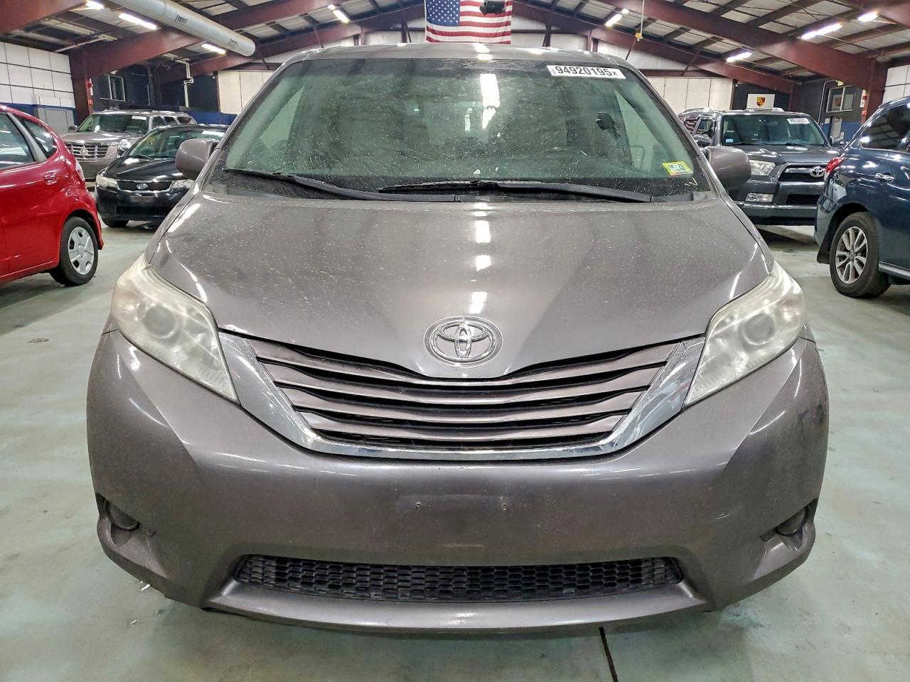 2015 TOYOTA SIENNA