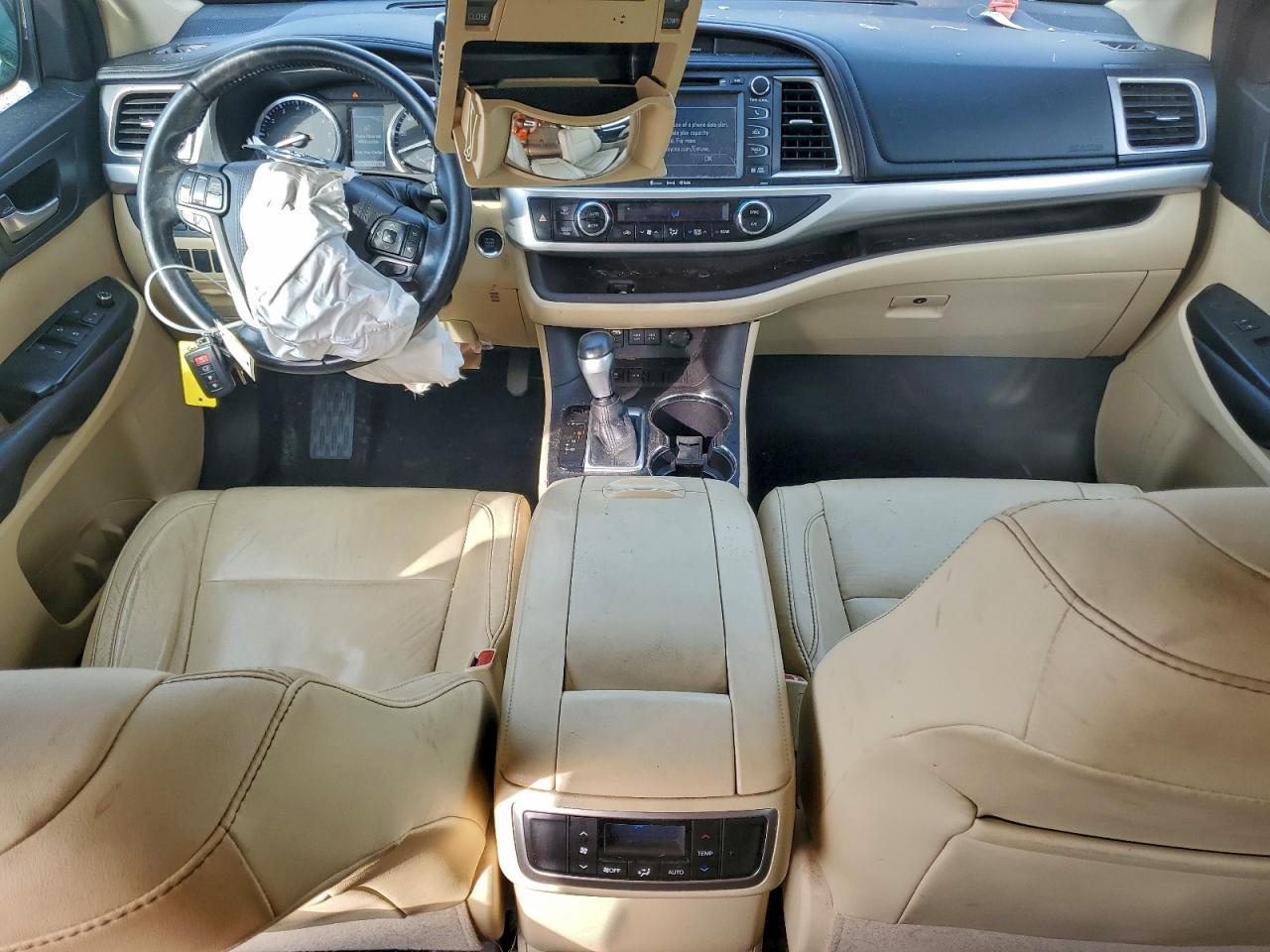 2017 TOYOTA HIGHLANDER