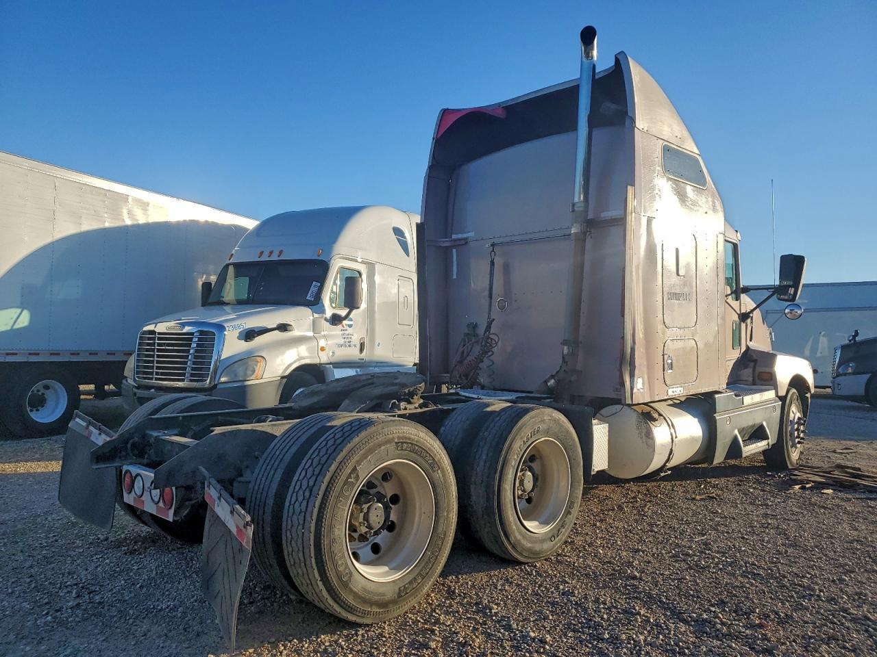 2005 KENWORTH T600