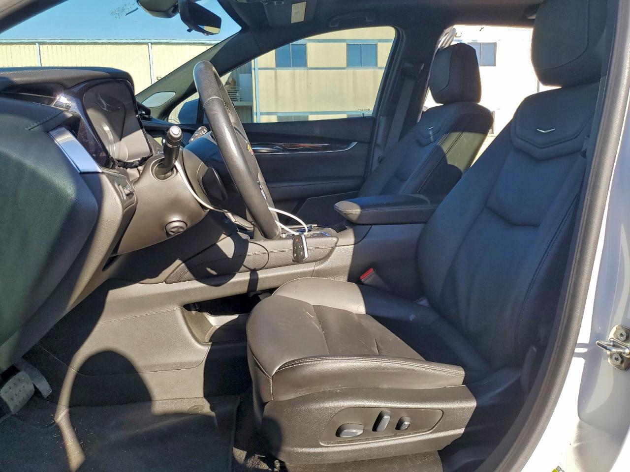 2023 CADILLAC XT5