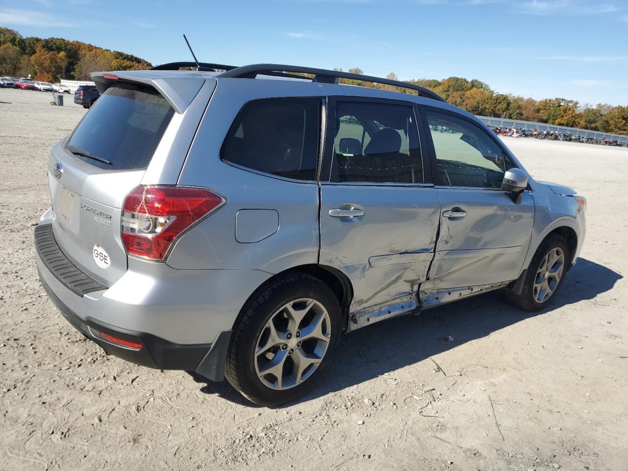 2015 SUBARU FORESTER