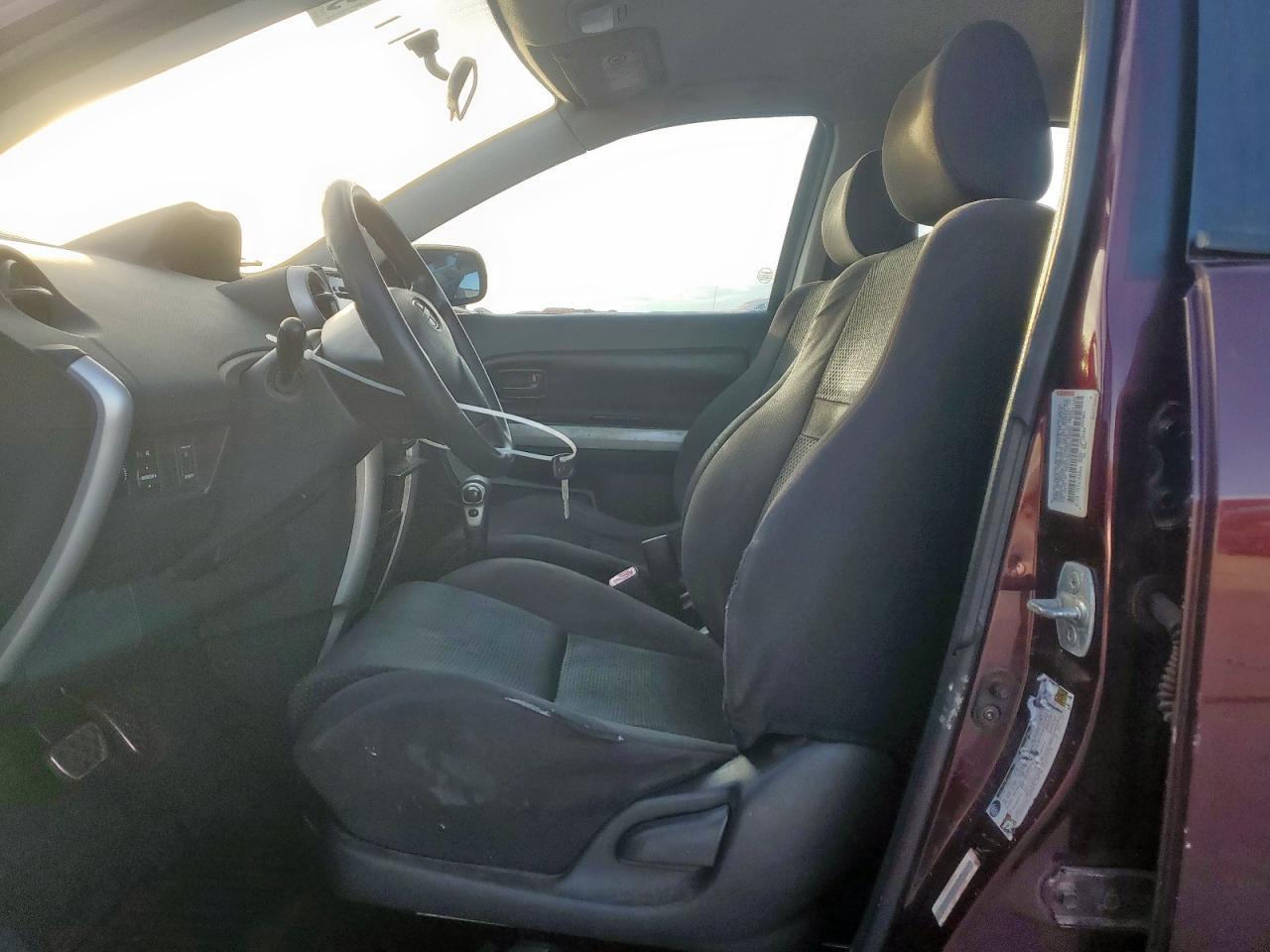 2004 TOYOTA SCION