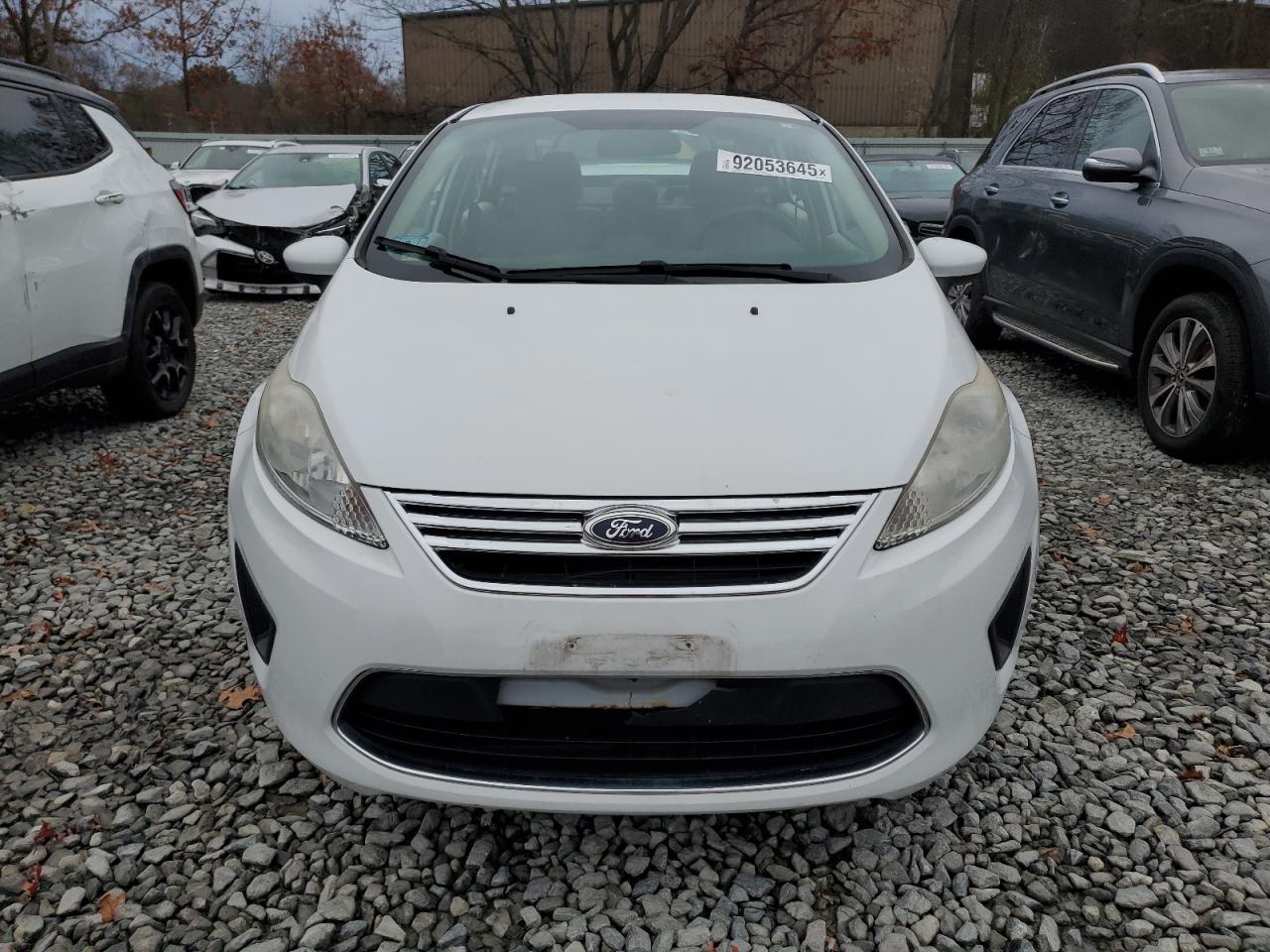 2011 FORD Fiesta