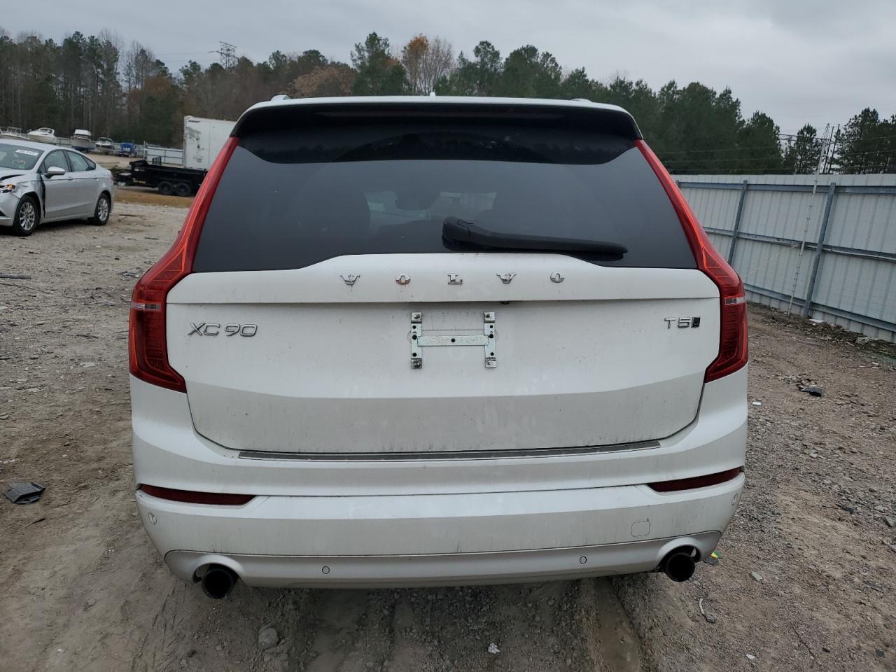 2019 VOLVO XC90