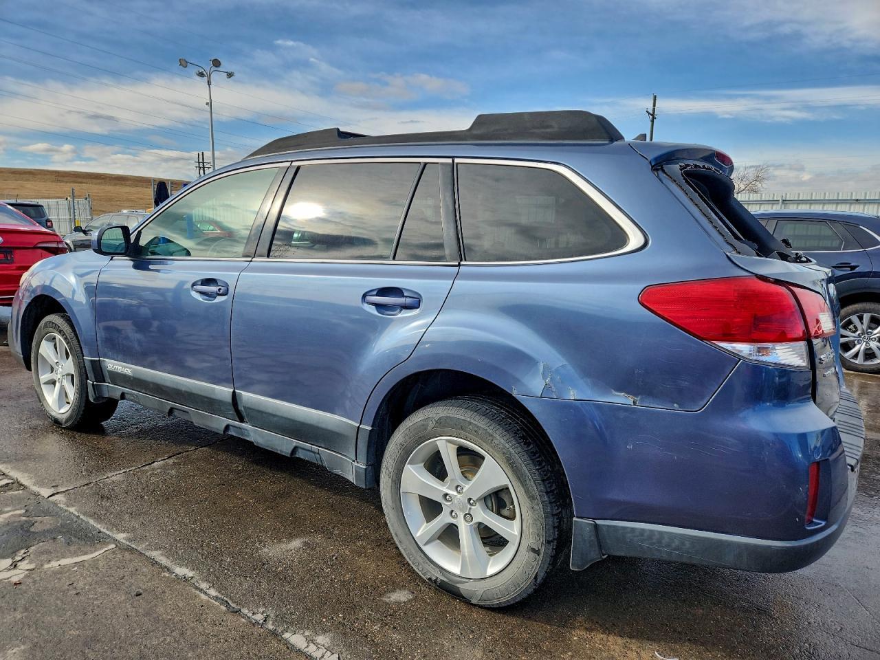 2013 SUBARU Outback