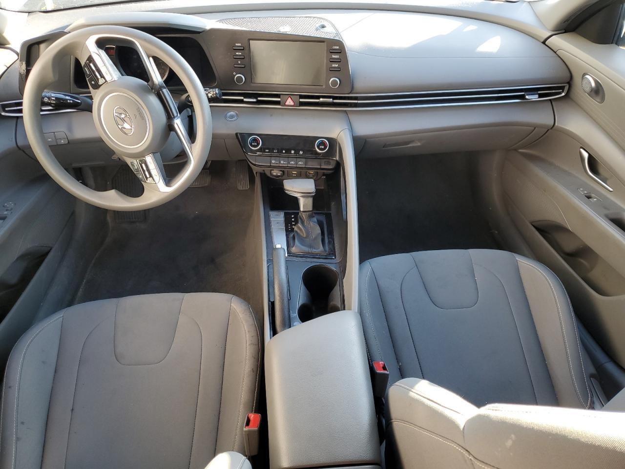 2022 HYUNDAI ELANTRA