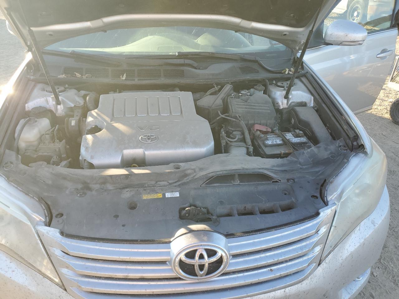 2011 TOYOTA Avalon