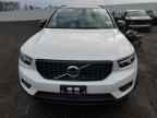 2021 VOLVO XC40