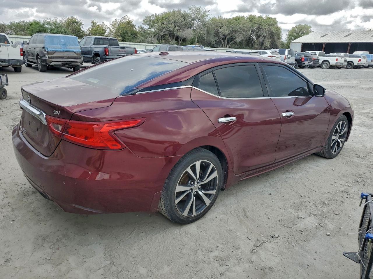 2016 NISSAN Maxima