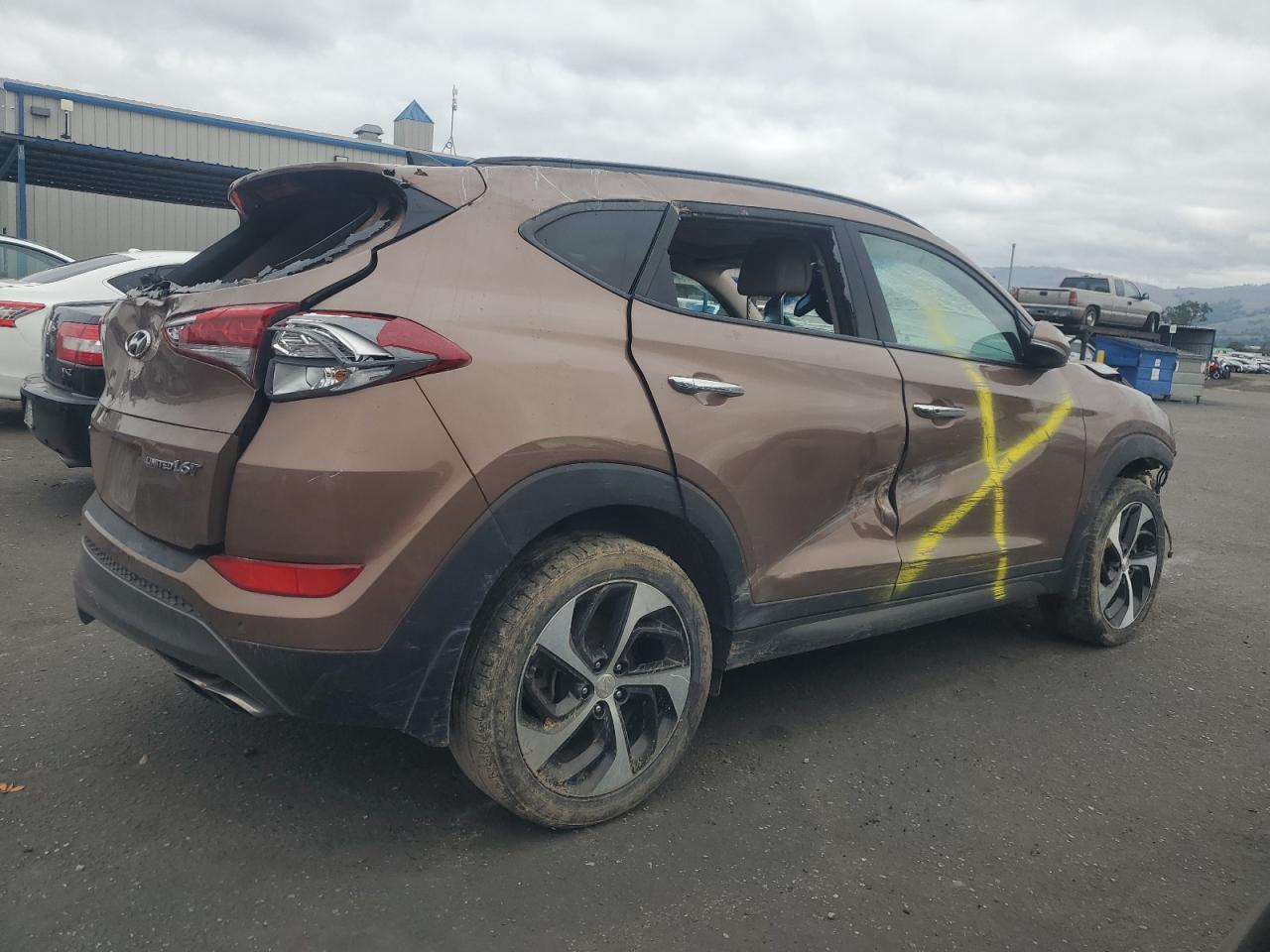 2016 HYUNDAI TUCSON