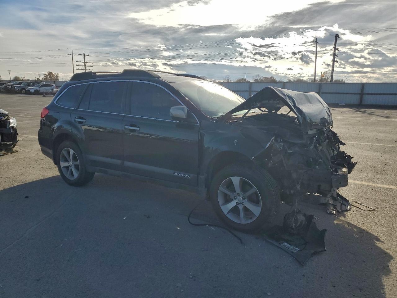2013 SUBARU Outback