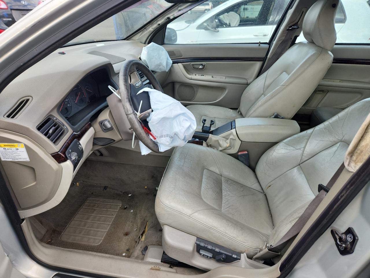 2001 VOLVO S80