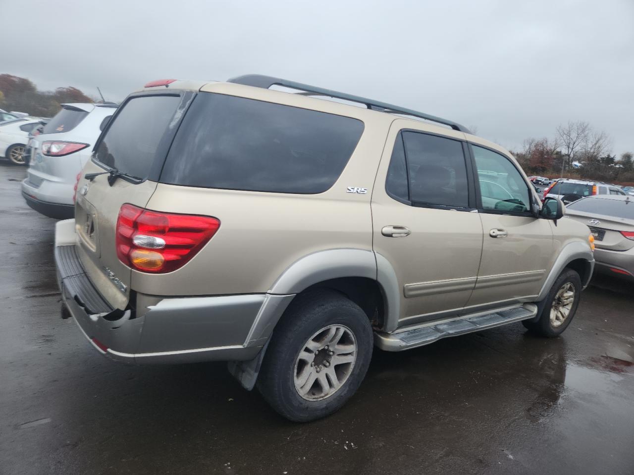 2004 TOYOTA Sequoia