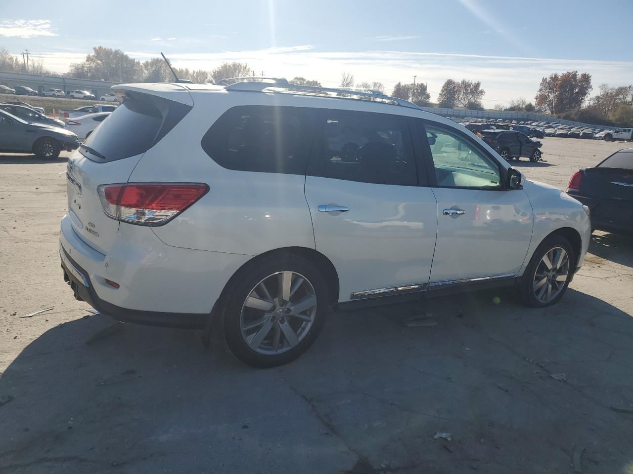 2016 NISSAN PATHFINDER