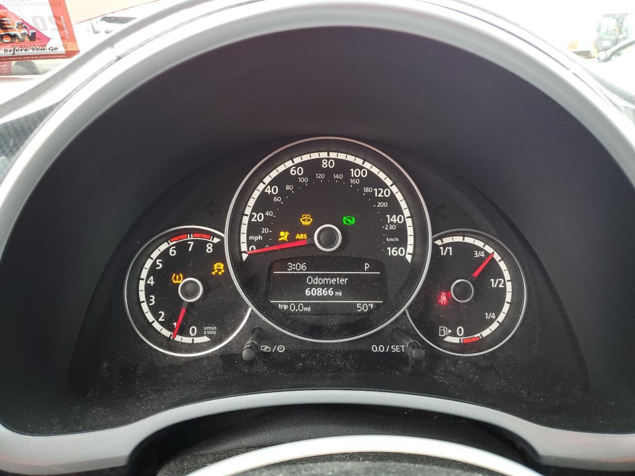 2013 VOLKSWAGEN Beetle