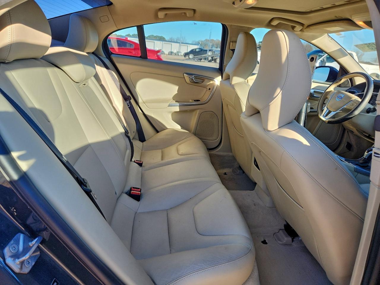 2016 VOLVO S60
